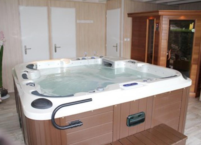 Camping avec espace détente et jaccuzzi